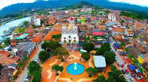 TOUR EN PONTÓN O LANCHA A GUATAPE POR LA REPRESA